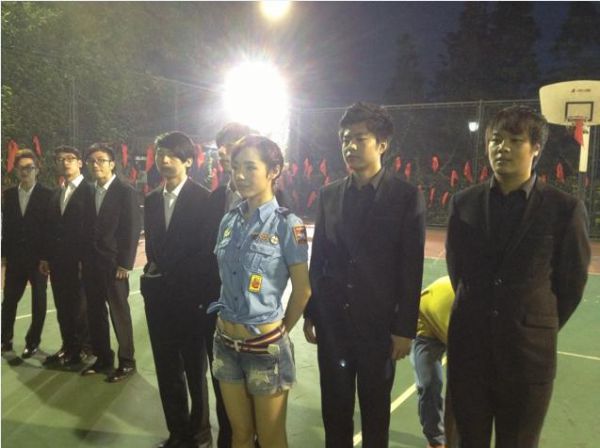 游戏风云当家女主播袁霆也参与到了本次dsl宣传片 ...
